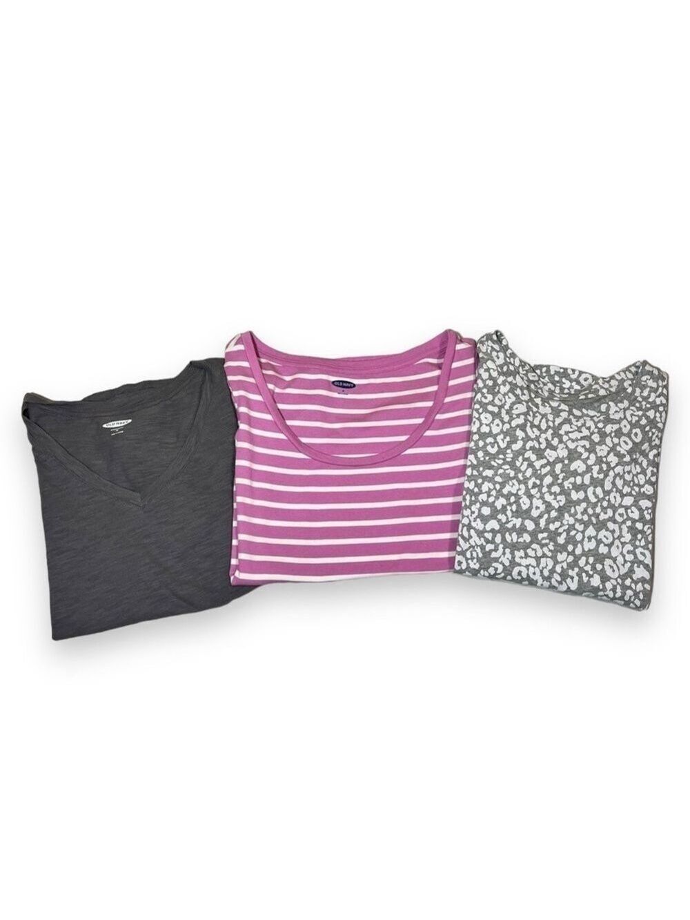 Old Navy Women’s T-Shirts Bundle of 3 Gray/Purple/Leopard Size Medium